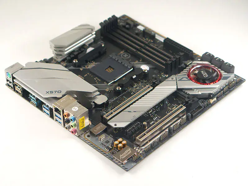 Placă de bază colorată CVN X570M GAMING PRO V14