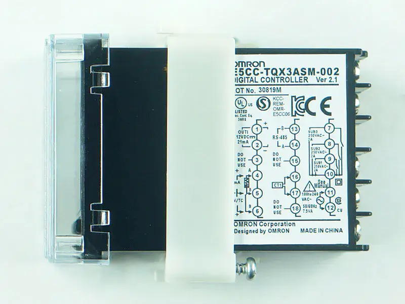Regulator de temperatură Omron E5CC-TQX3ASM-002