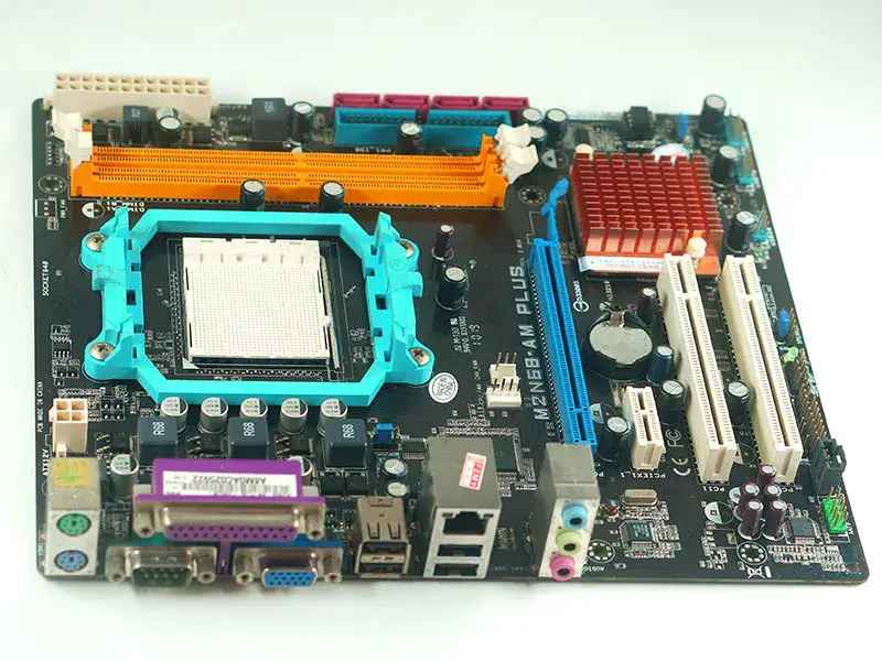 Placa de bază Asus M2N68-AM PLUS AM2/AM2+ uATX