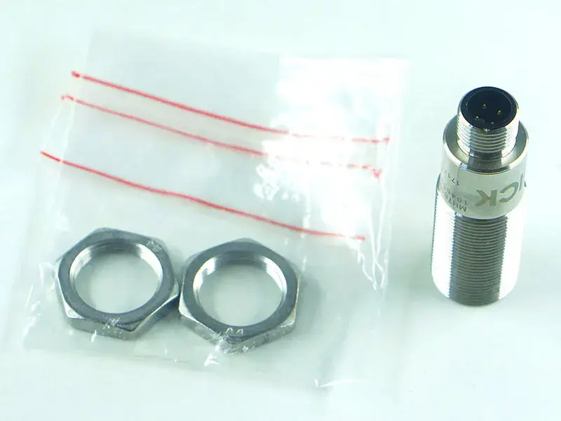 Senzor SICK MHTB15-P3367V
