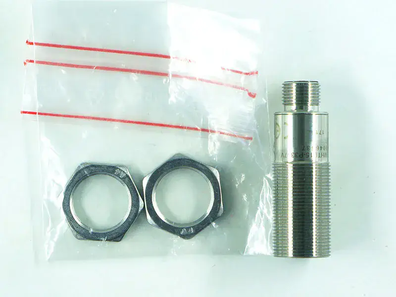 Senzor SICK MHTB15-P3367V