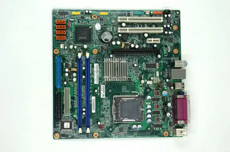 Placa de bază Lenovo G31T-LM V1.0 T4900V M6900 45C2882 53Y3282