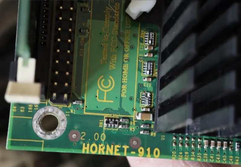 HORNET-910 Placă de bază pentru echipamente industriale încorporată VIA Eden/C3 de dimensiuni reduse