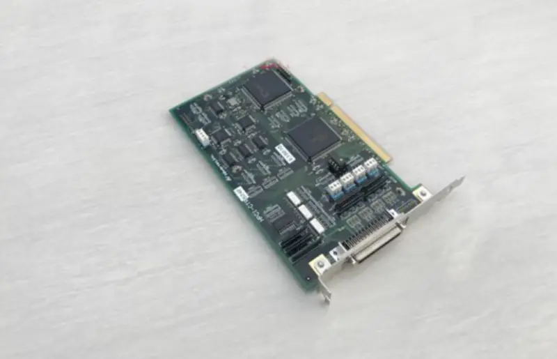 Hivertec inc HPCI-CTR524F Card de achiziție de date
