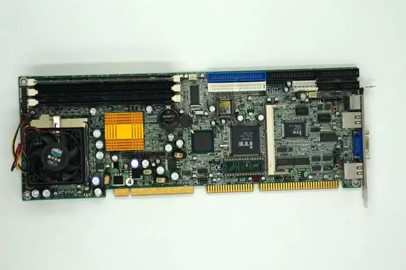 Placa de bază industrială Ibase IB745 cu CPU RAM și FAN