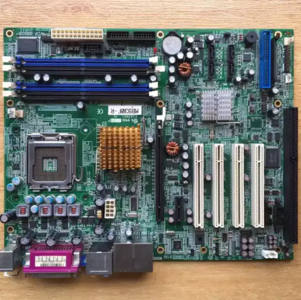 Placa de bază industrială MB930F-R