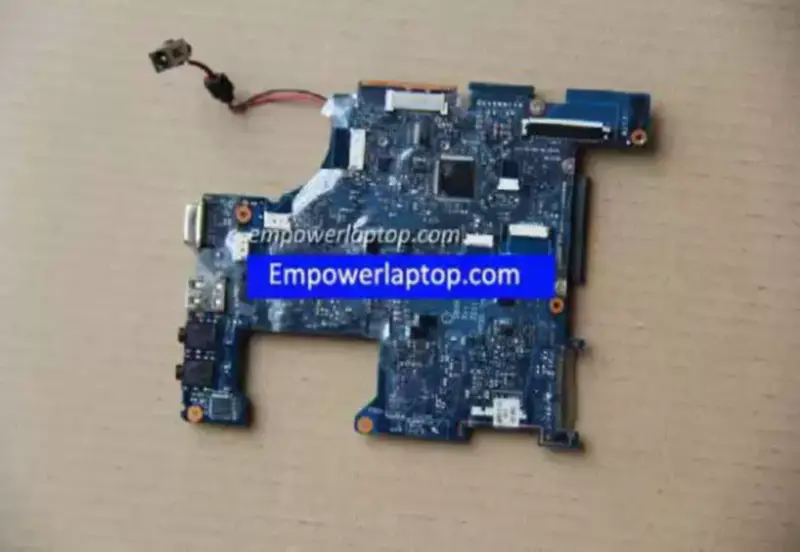 Placa de bază Toshiba NB520 K000129210 LA-6858P