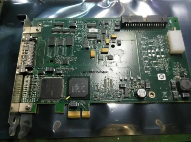 NI PCIe-6320 Card de achiziție de date 781043-01