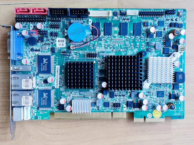 Placă de bază IEI PICOE-945GSE-N270-512MB-R10