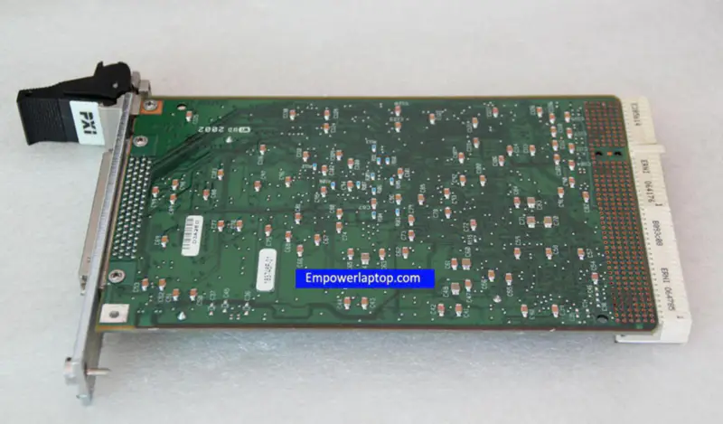 NATIONAL INSTRUMENTS NI PXI-6070E 1.25 MS/s Multifuncțional I/O, 12 Bit DAQ Card