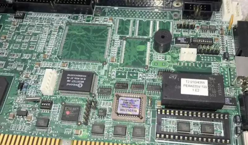 Placa de bază industrială Phoenix Bios E686 Peak635V-100 Pentium III SL4Z2