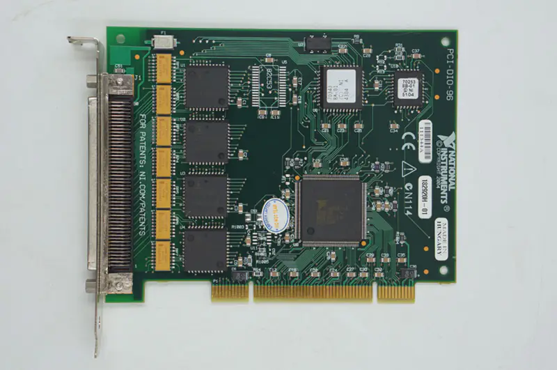 NI PCI-DIO-96 Placă de card PCI I/O digitală paralelă pe 96 de biți