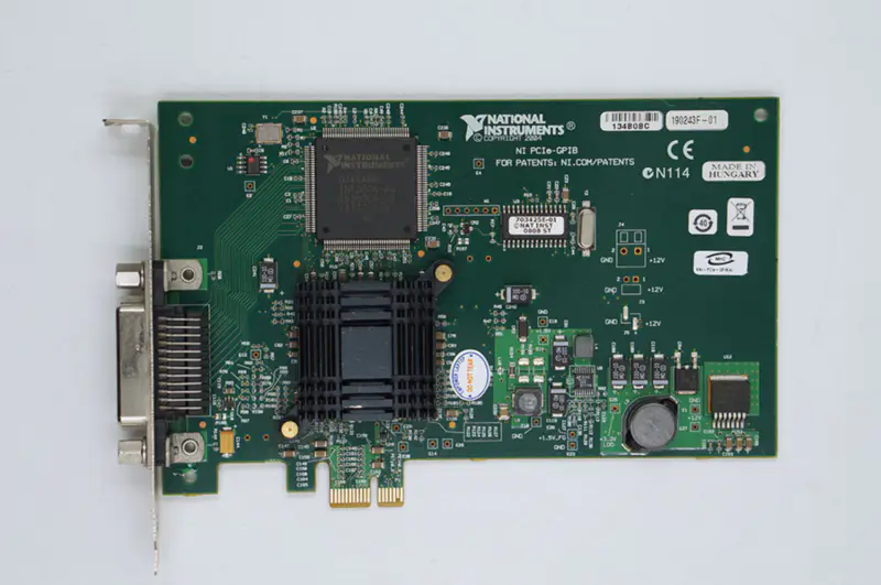 NI PCIe-GPIB card card de achiziție